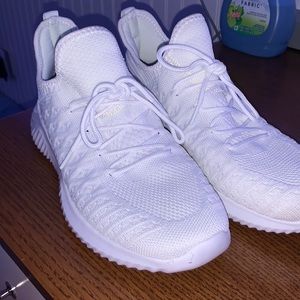 Women’s running shoes